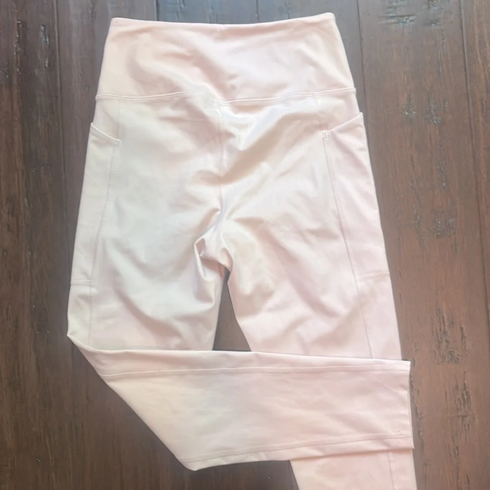 Girlfriend Collective - Compressive Pocket Leggings in pastel pink - S - Picture 4 of 6